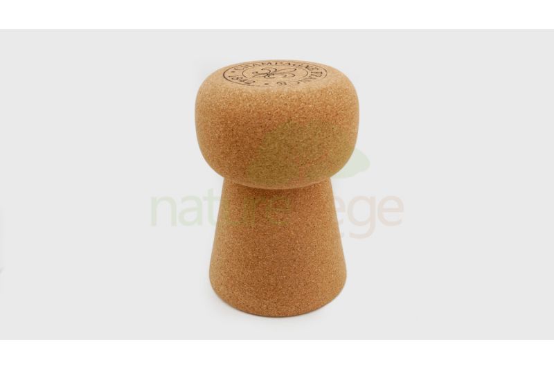 Tabouret en liège forme de bouchon de champagne.